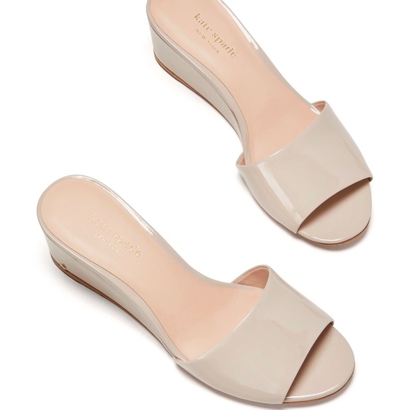 KATE SPADE Willow Wedge Slip-on Sandal Beige Patent Leather Mule Pumps 7 - Picture 2 of 11